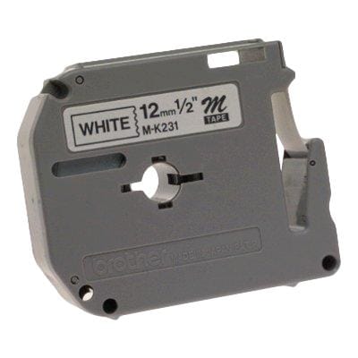 Etiqueta blanca continua plástica no laminada Brother M231, de 12 mm de ancho x 8 mts de largo. Impresión en negro.
