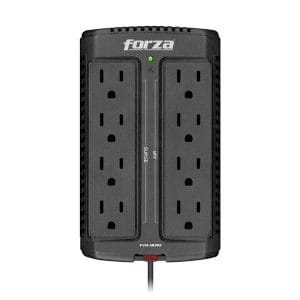 Regulador FORZA Capacidad de voltaje 900VA/450W. 8 tomas de corriente.