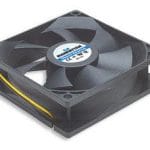 700320 Ventilador para Gabinetes / Fuentes de Poder, 80 mm, 4 pines, Rodamientos tipo Sleeve otorgan una operación confiable y silenciosa.